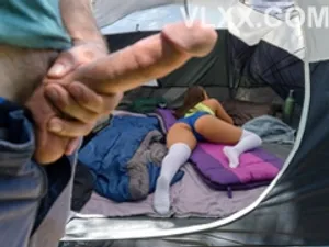 Em hàng xóm say xỉn vào nhầm nhà ông chú ế vợ