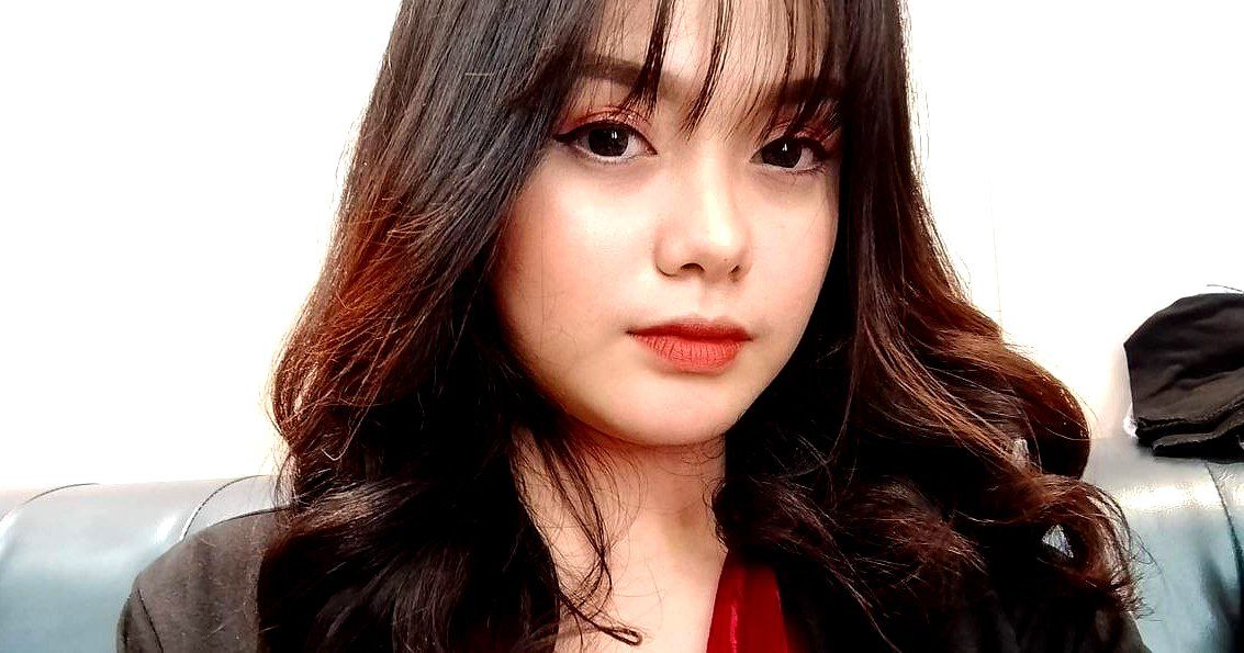 COGM-058 Cô ấy không thể bình tĩnh lại trừ khi liên tục liếm dương vật của tôi. Cô ấy là "Perofure (Bạn Peropero)" của tôi. Rất